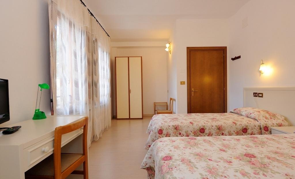 Hotel San Sebastiano Perugia Kamer foto