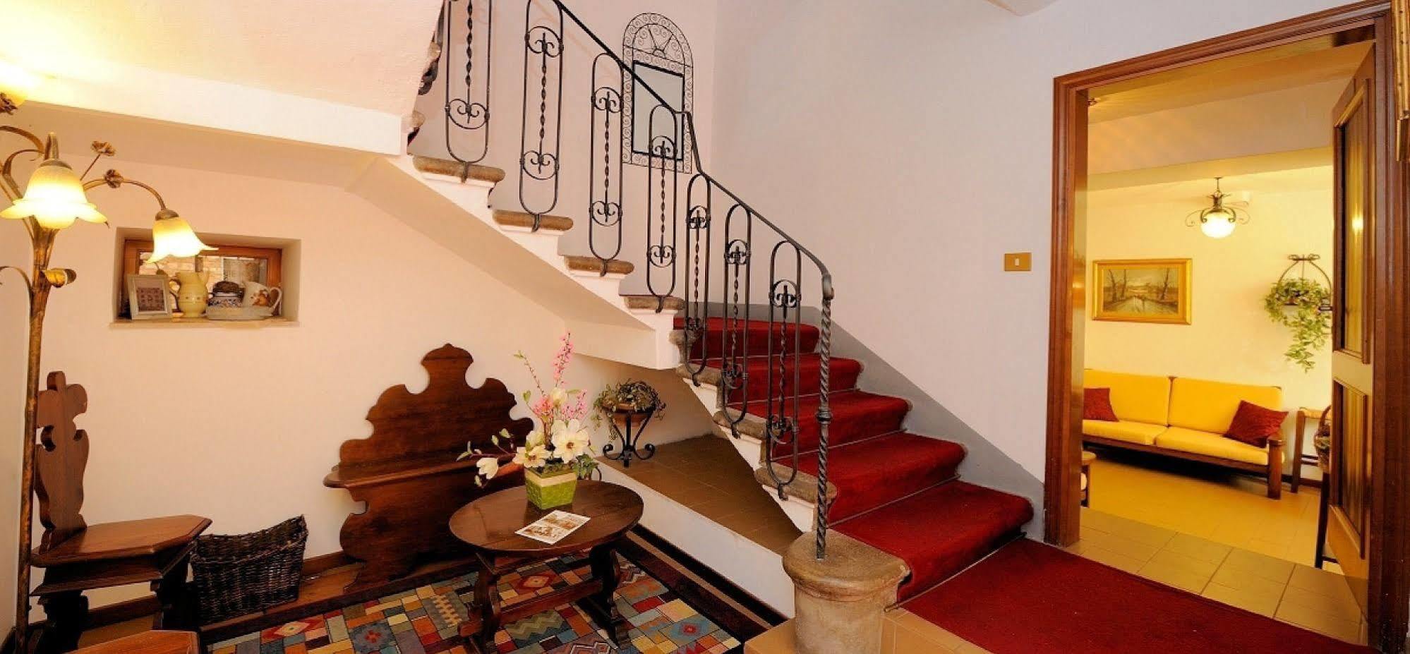 Hotel San Sebastiano Perugia Buitenkant foto