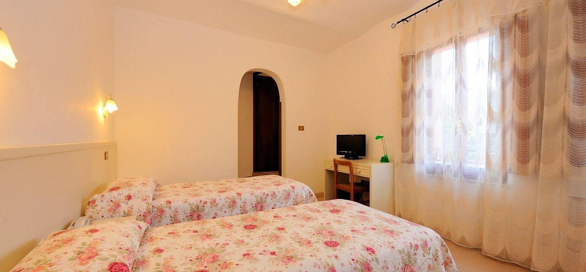 Hotel San Sebastiano Perugia Buitenkant foto